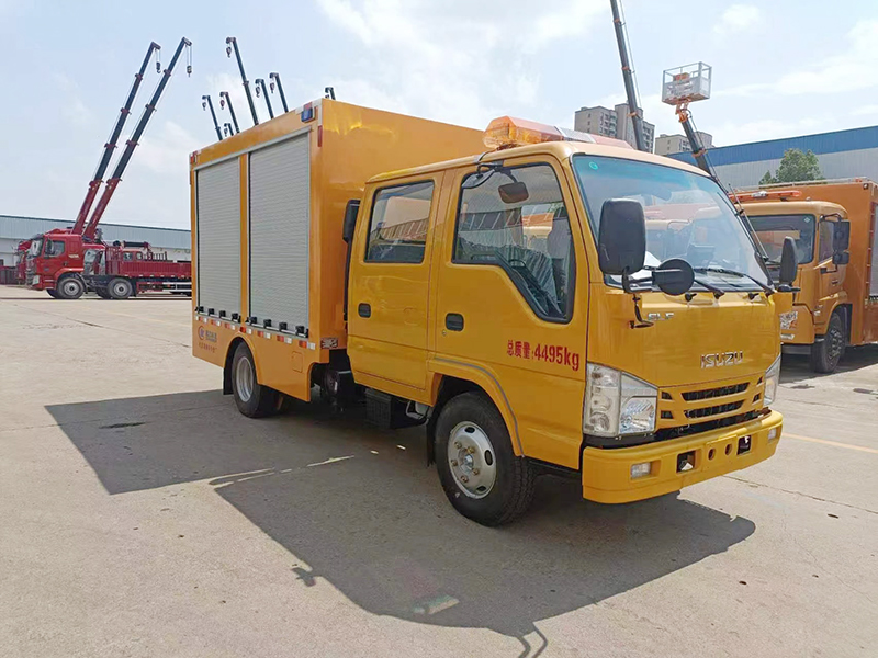 五十铃双排蓝牌1000方救险车(便携)